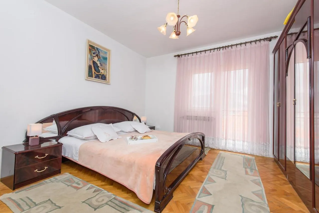 Appartement Lucy'S Place Split