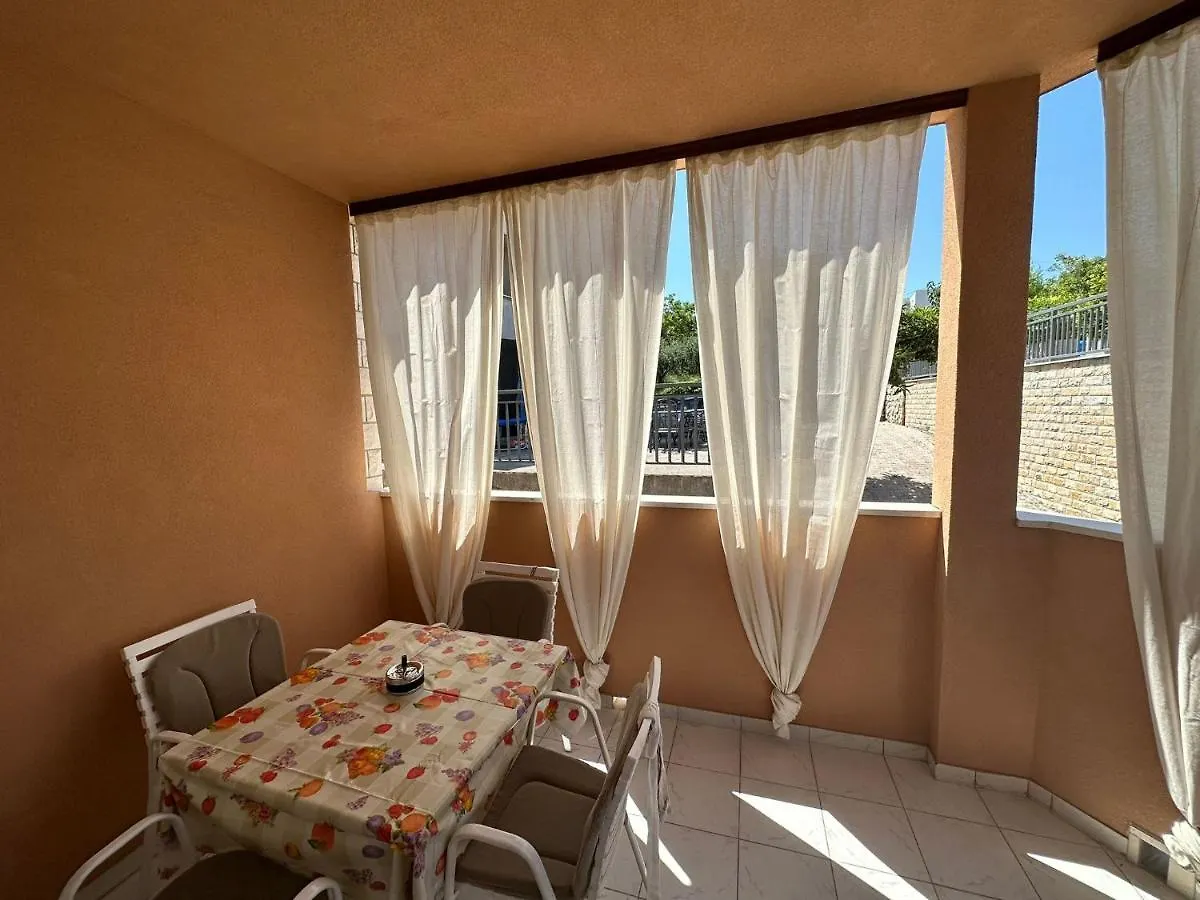 Lucy'S Place Split Croatia